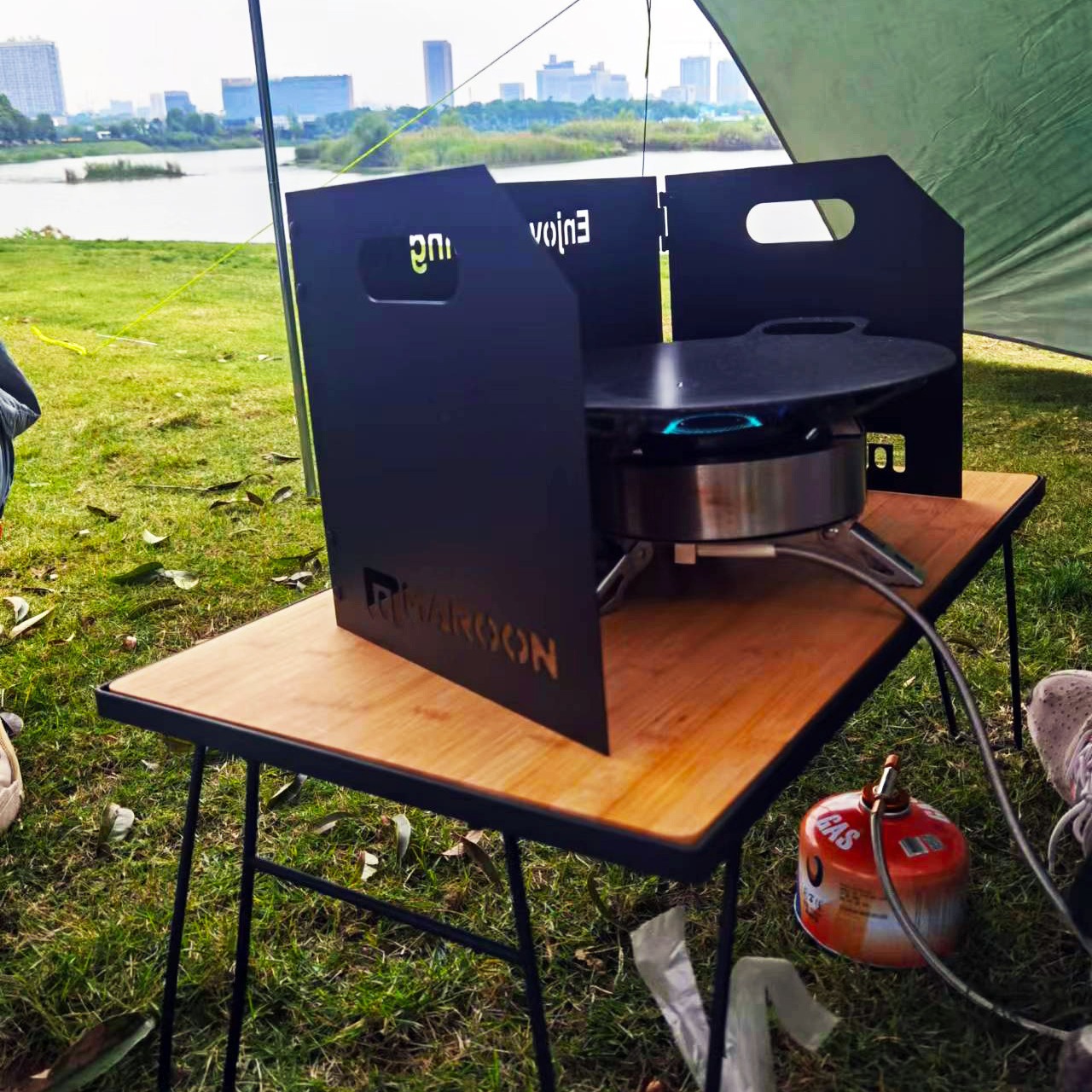 https://fulmo-img-server.com/outdoor-table-lab/f6c02263-77c2-49f9-bd5e-81f5e5ae8428.jpg