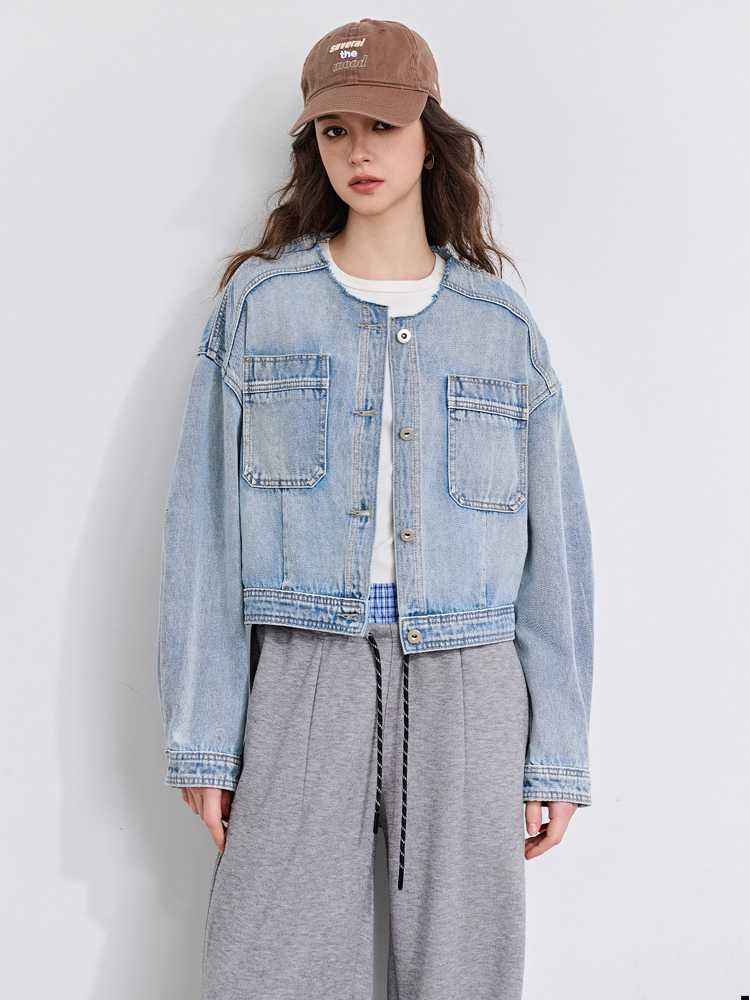 派手な服装に合う上着5選