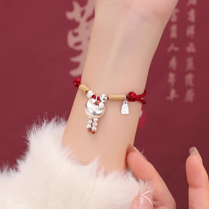 https://fulmo-img-server.com/pairheart/0e8df87d-333b-41fc-981c-e3d2db8c3803.jpg