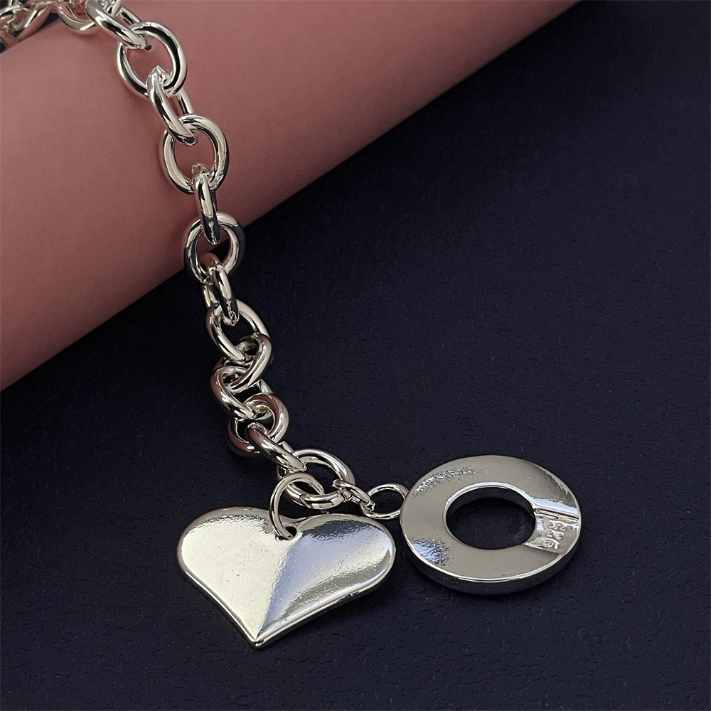 https://fulmo-img-server.com/pairheart/10947dfe-baed-4ba5-bd5a-4b9a4320e040.jpg