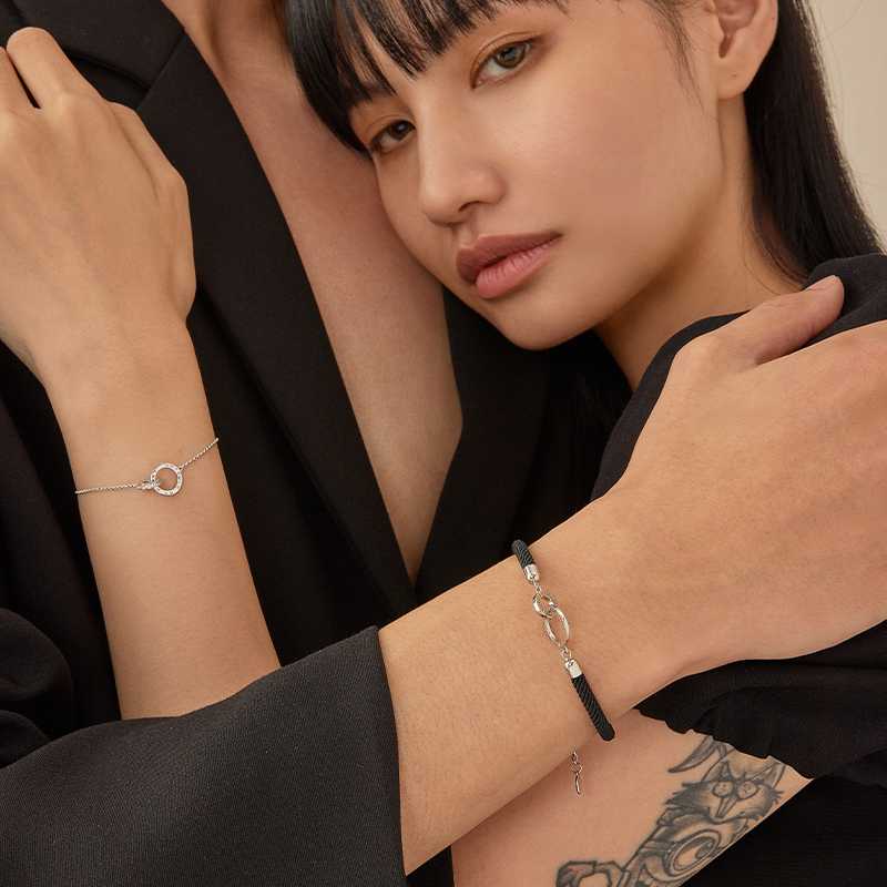 2人の絆を深める!素敵な思い出になるペアブレスレット10選