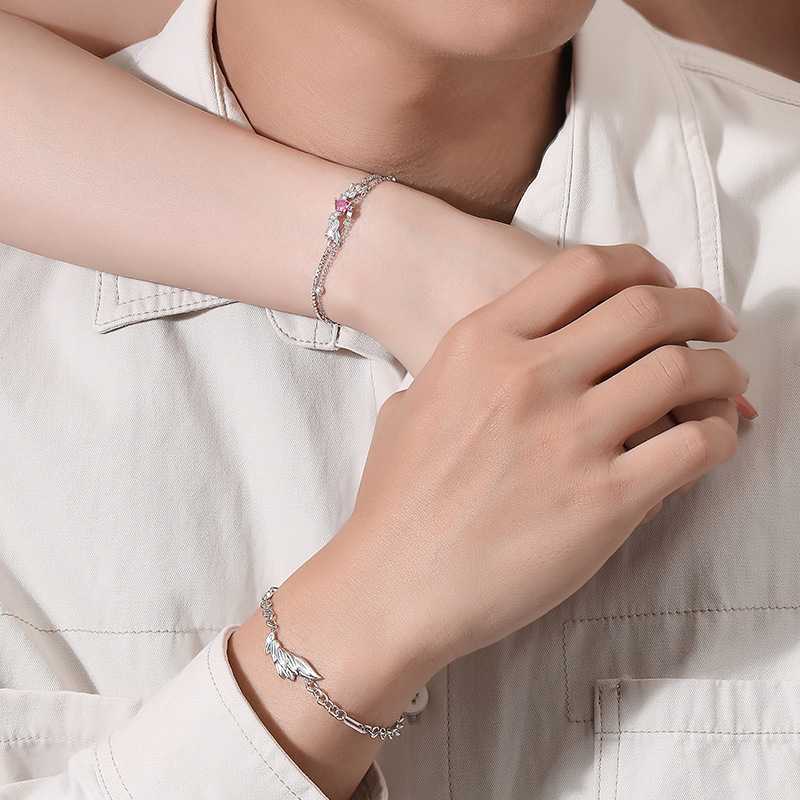 友達との絆がもっと深まる!一緒に着けたいペアブレスレット10選