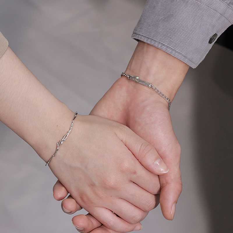 友達とお揃いで毎日が楽しくなる！プレゼントにおすすめのブレスレット15選