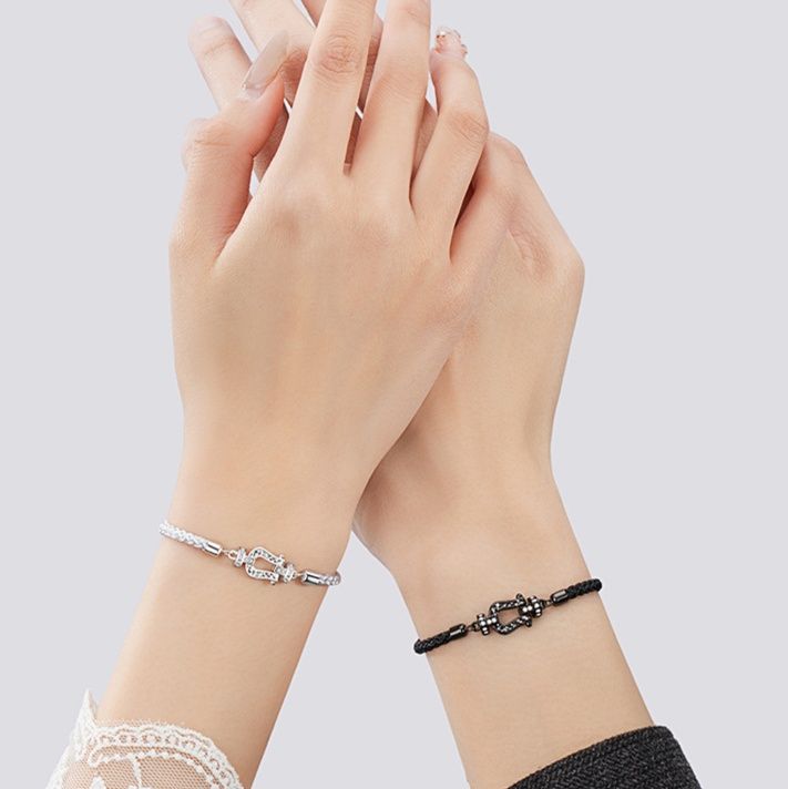 ペアブレスレット 永遠の絆を結ぶ編み込み紐モチーフペアブレスレット