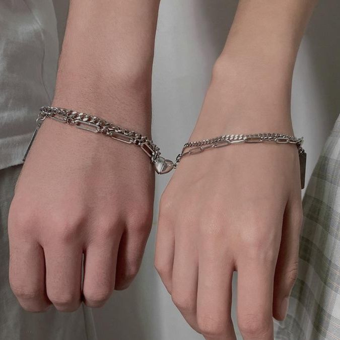 ペアブレスレット 二連チェーンハートチャーム付きペアブレスレット