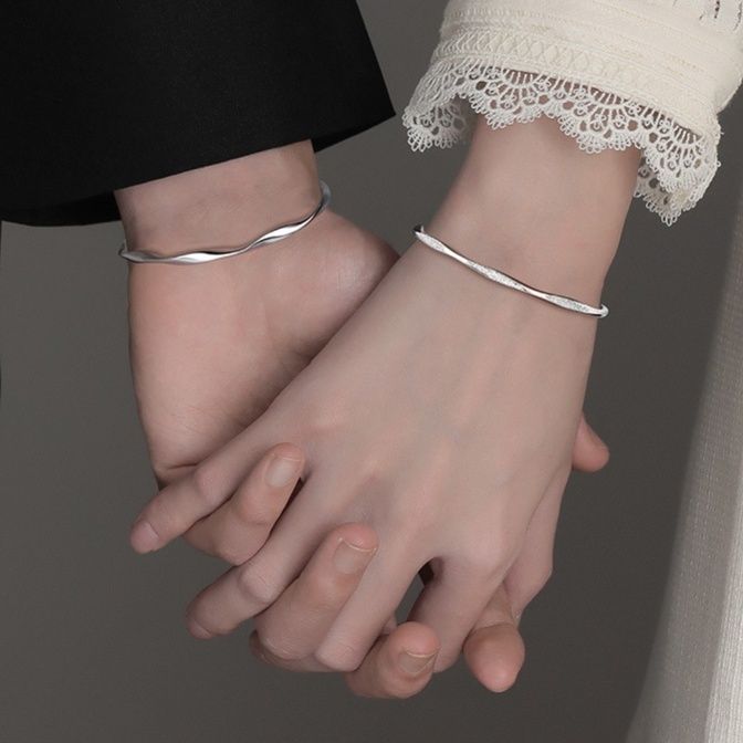 https://fulmo-img-server.com/pairheart/1789185320610_ghi0hum7_fouqkp88.jpeg