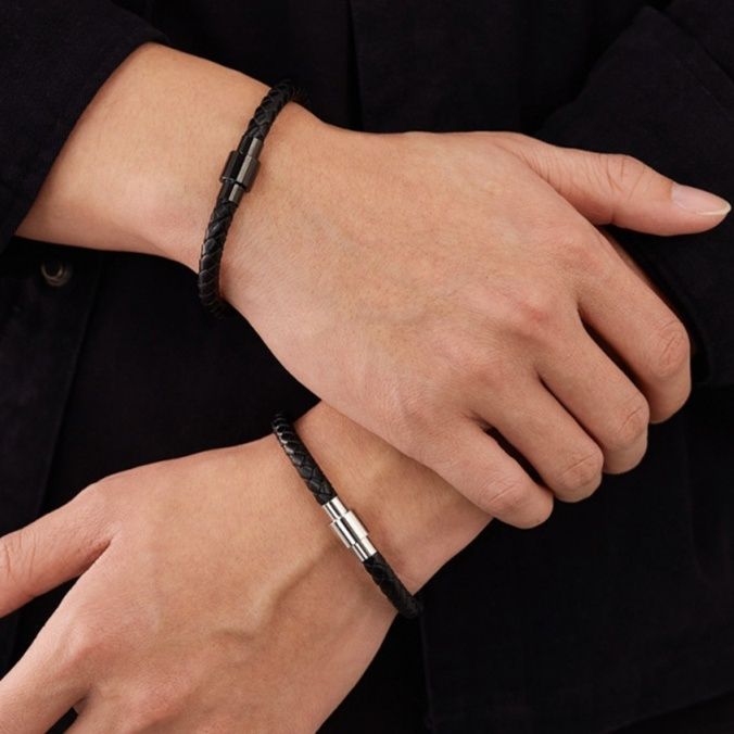  磁石バックル付き 編み込みシンセティックレザーのシンプルペアブレスレット