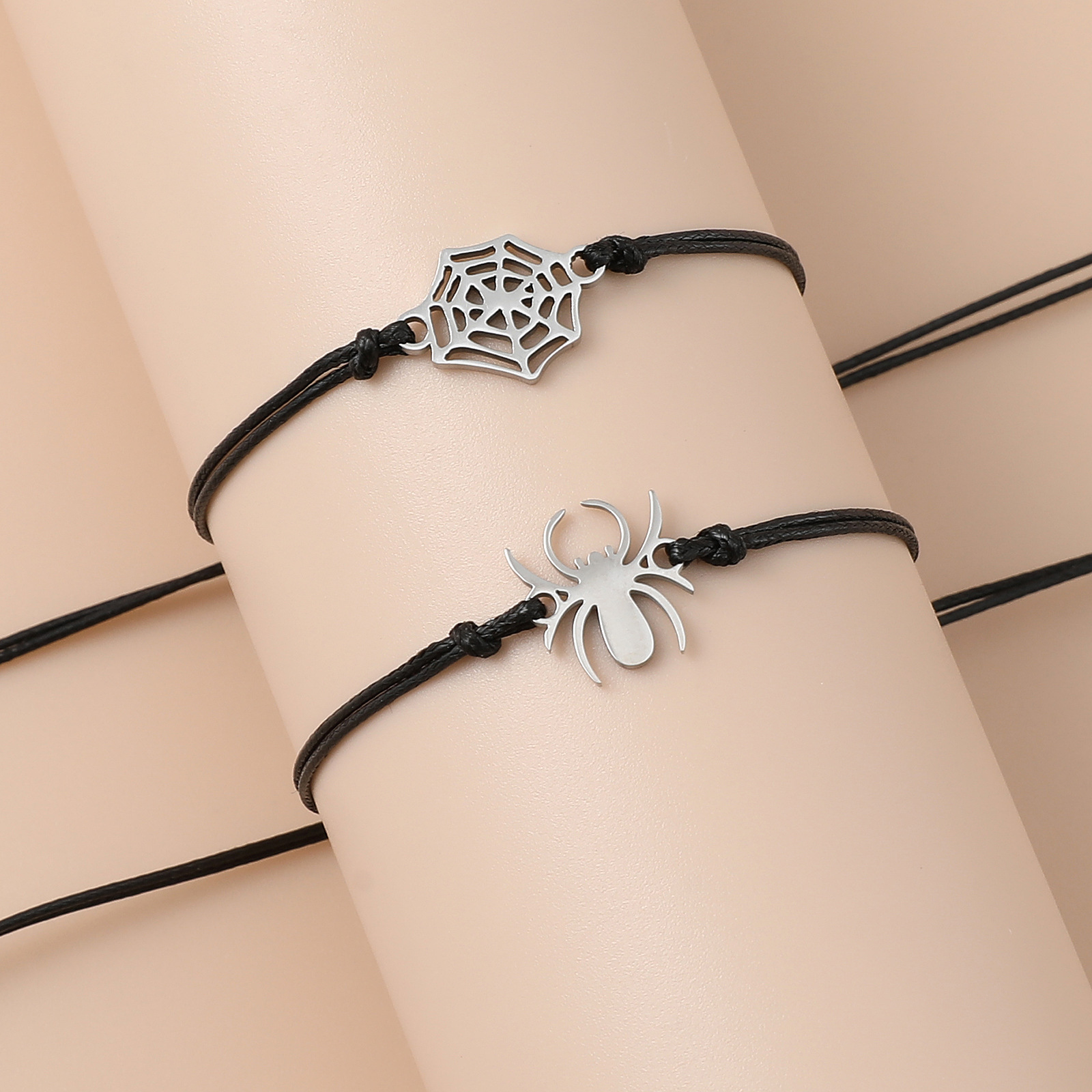 ペアブレスレット 蜘蛛と蜘蛛の巣モチーフ編み込み紐ブレスレット