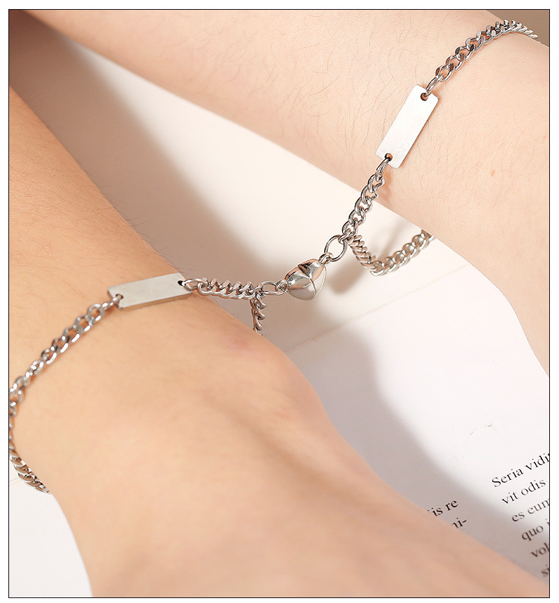方形プレート付きチェーンペアブレスレット