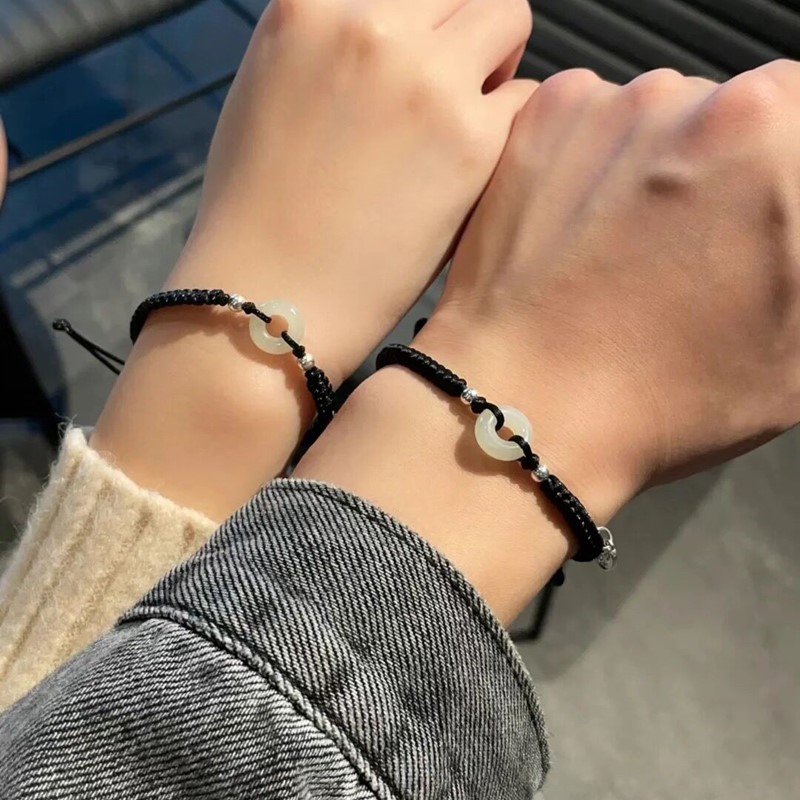 https://fulmo-img-server.com/pairheart/20582195-aed3-44b7-84eb-06d7a2c92c0c.jpg