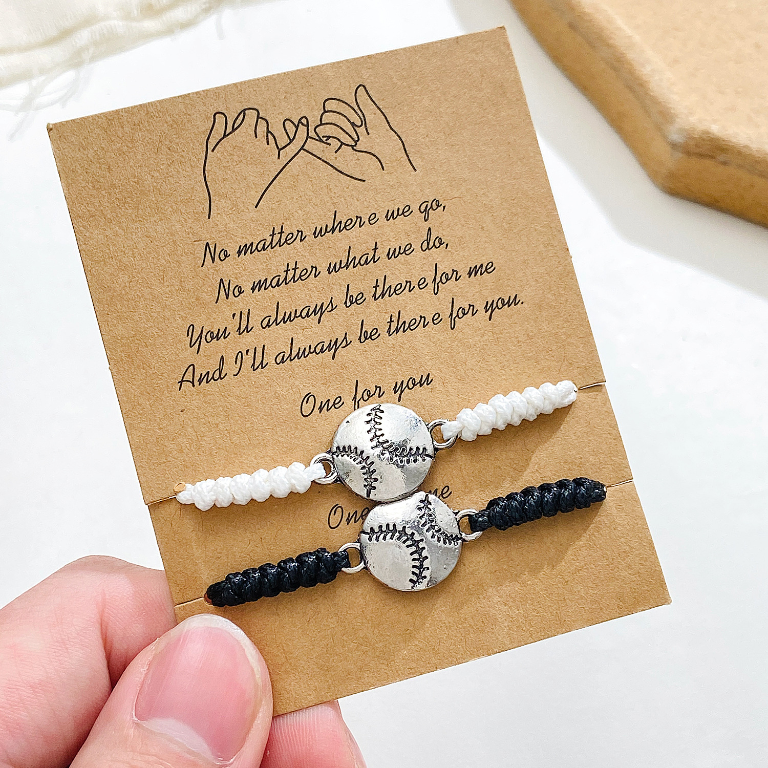 ペアブレスレット 野球とバスケットボールモチーフ編み込み紐ペアブレスレット