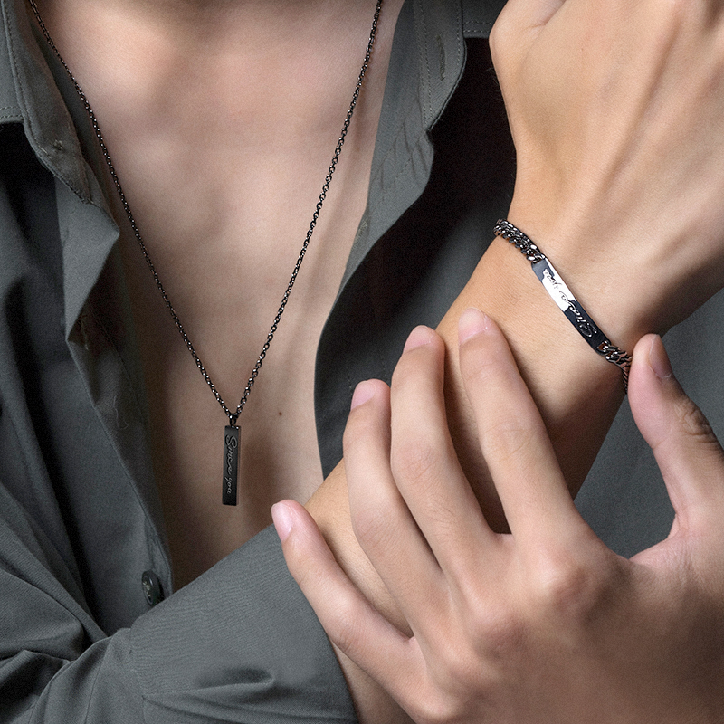ブレスレットペア 刻印プレート細身チェーンブレスレット