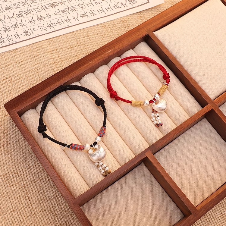 https://fulmo-img-server.com/pairheart/528af7af-defc-4ca2-8153-3b3e04e526fb.jpg