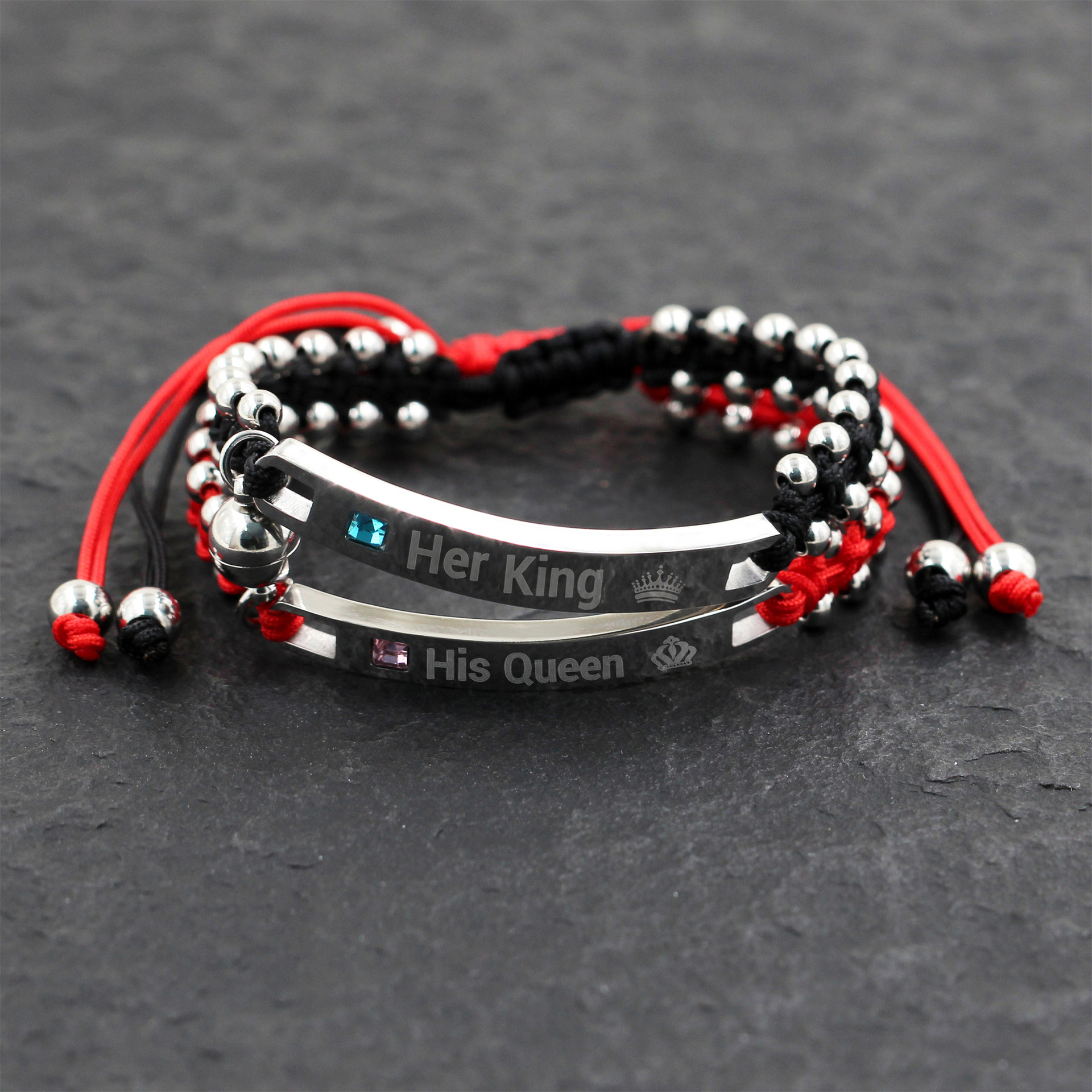 ペアブレスレット 王様と女王様刻印プレート編み込みビーズブレスレット