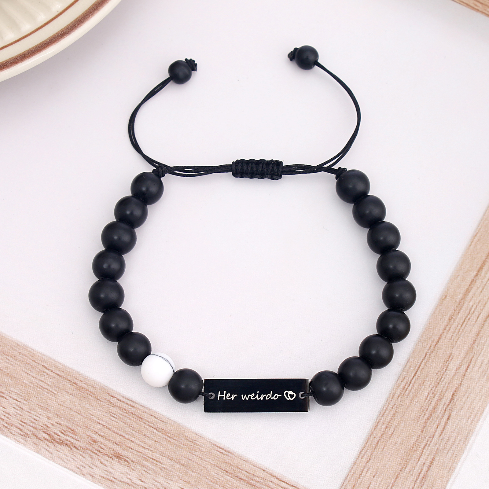 ペアブレスレット 天然石とプレート刻印のお揃い腕飾り