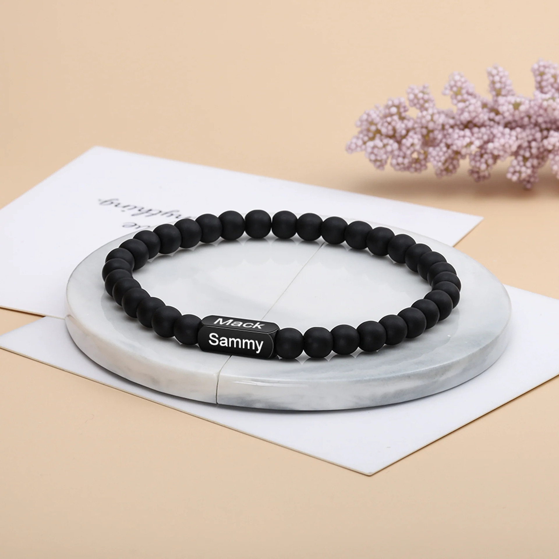 ペアブレスレット 天然石とプレート飾りのペアブレスレット