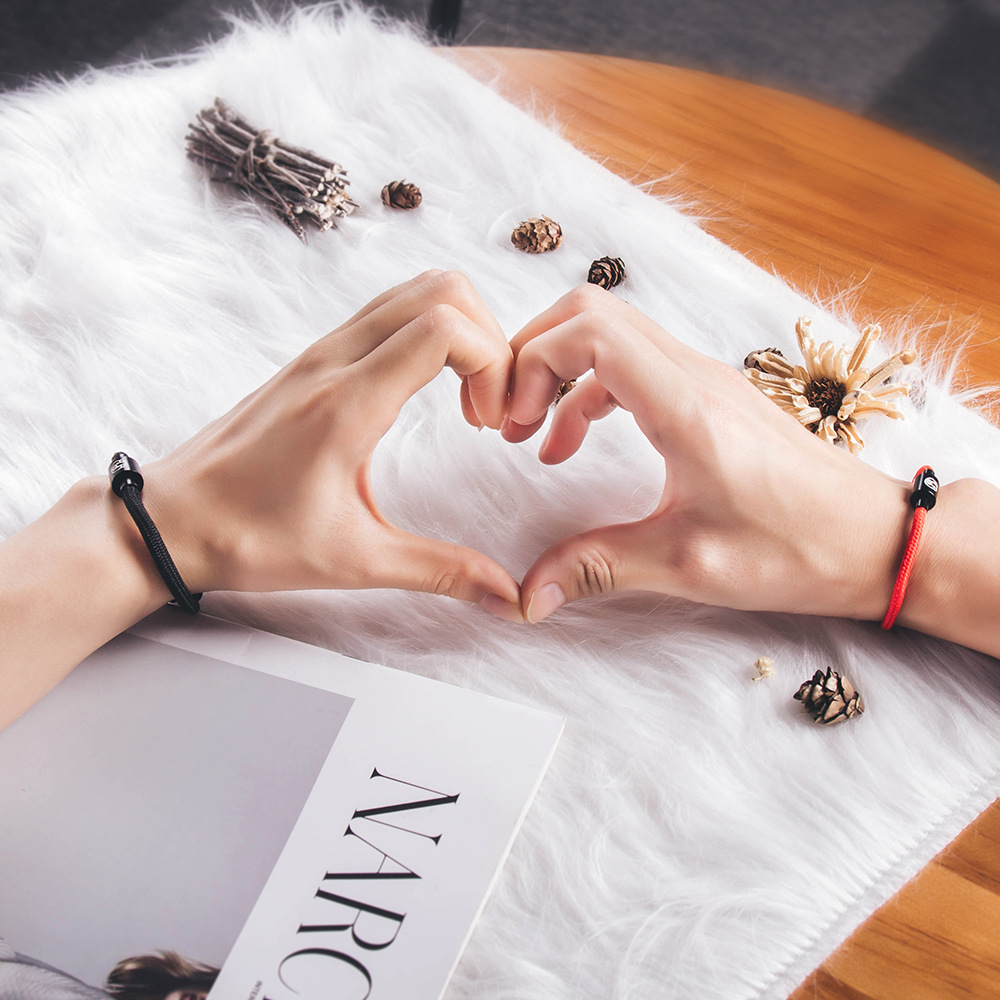 https://fulmo-img-server.com/pairheart/a957e829-ef15-4c0a-87e0-c1615fb9a37a.jpg