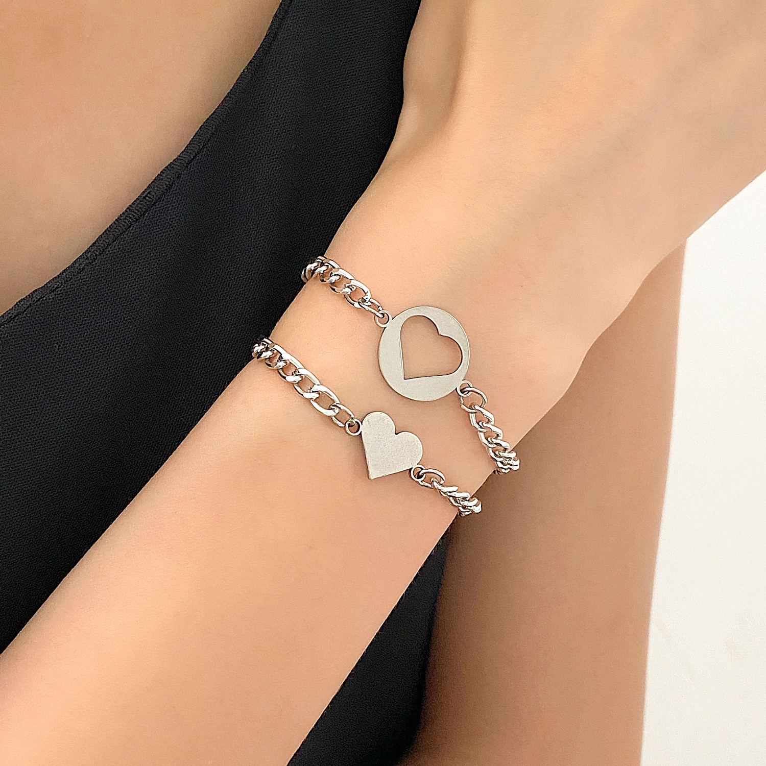 ペアブレスレット ハート型チャーム付き細身チェーンペアブレスレット