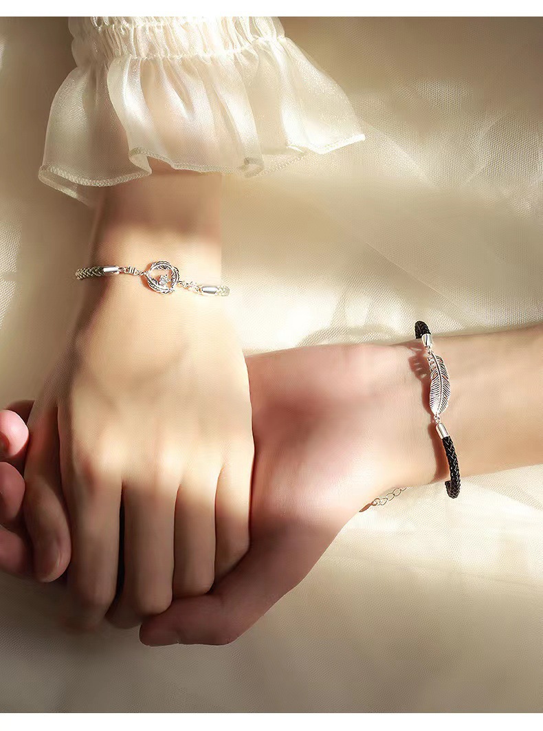 ペアブレスレット 羽根と月のモチーフ編み込みペアブレスレット