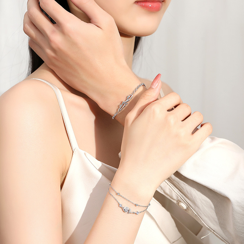 結び目モチーフ華奢チェーンペアブレスレット