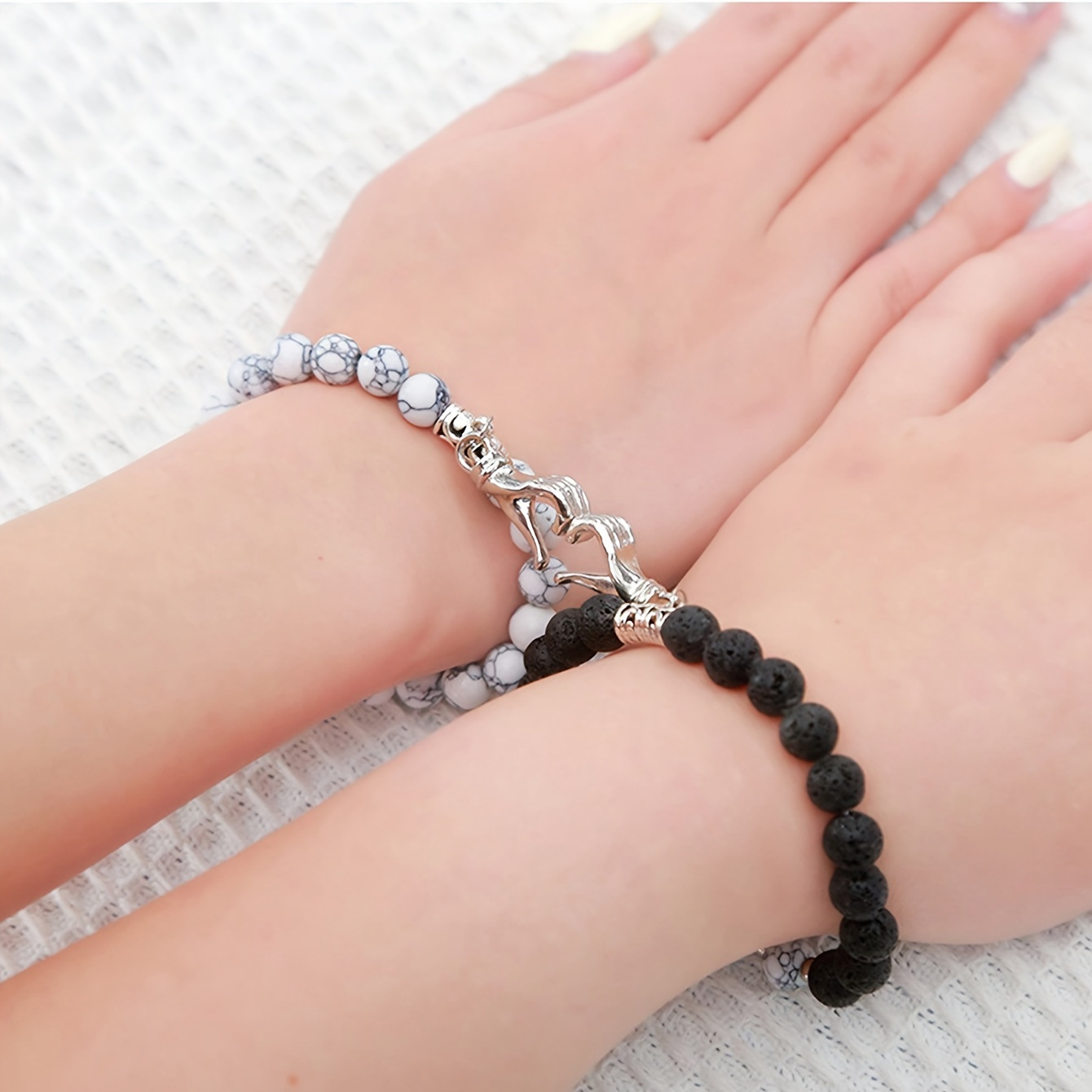 ペアブレスレット 猫モチーフ天然石ペアブレスレット誕生日石