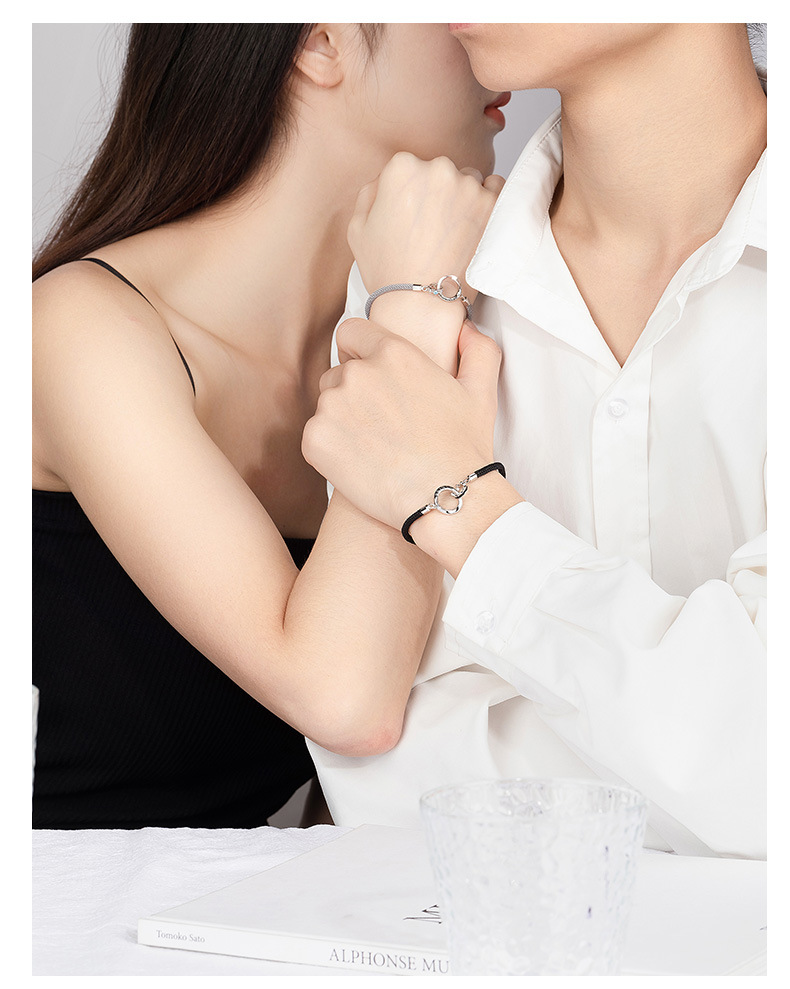 https://fulmo-img-server.com/pairheart/df9a1cd7-c0fd-4b89-8e93-e3bc6f7b3b53.jpg