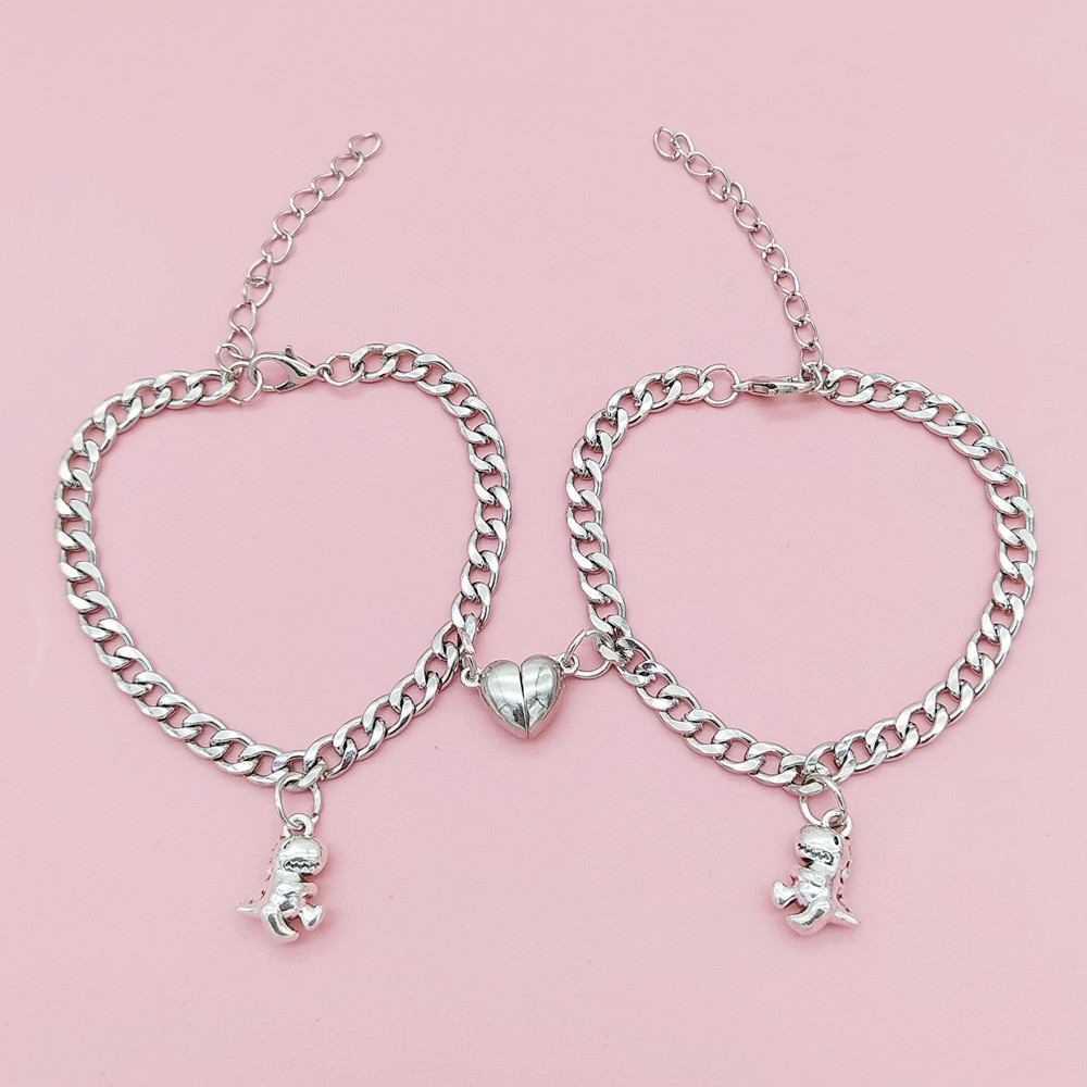 ペアブレスレット 宇宙飛行士とハート型チャーム付きペアブレスレット