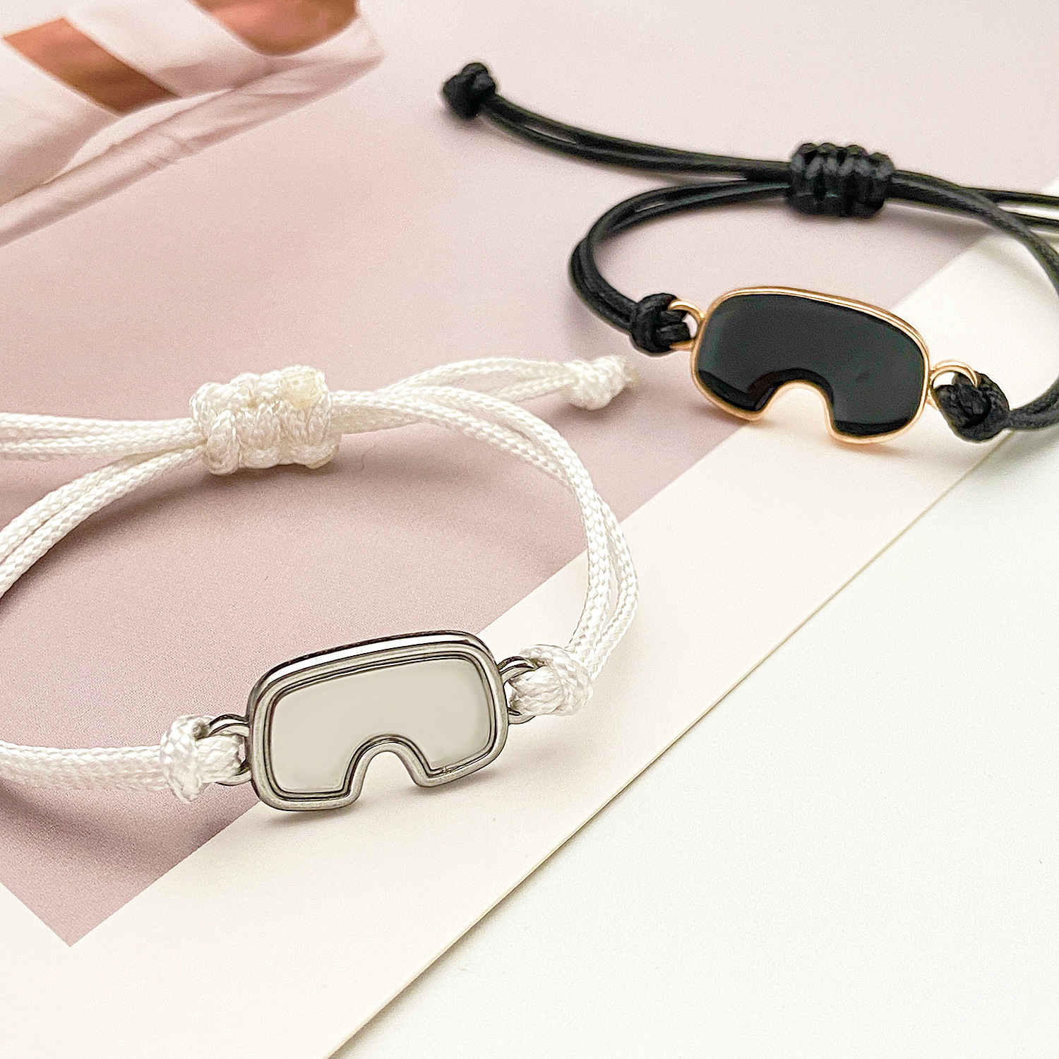 https://fulmo-img-server.com/pairheart/ec1f70c9-ced7-4202-97d4-d5e1ba2ea28a.jpg
