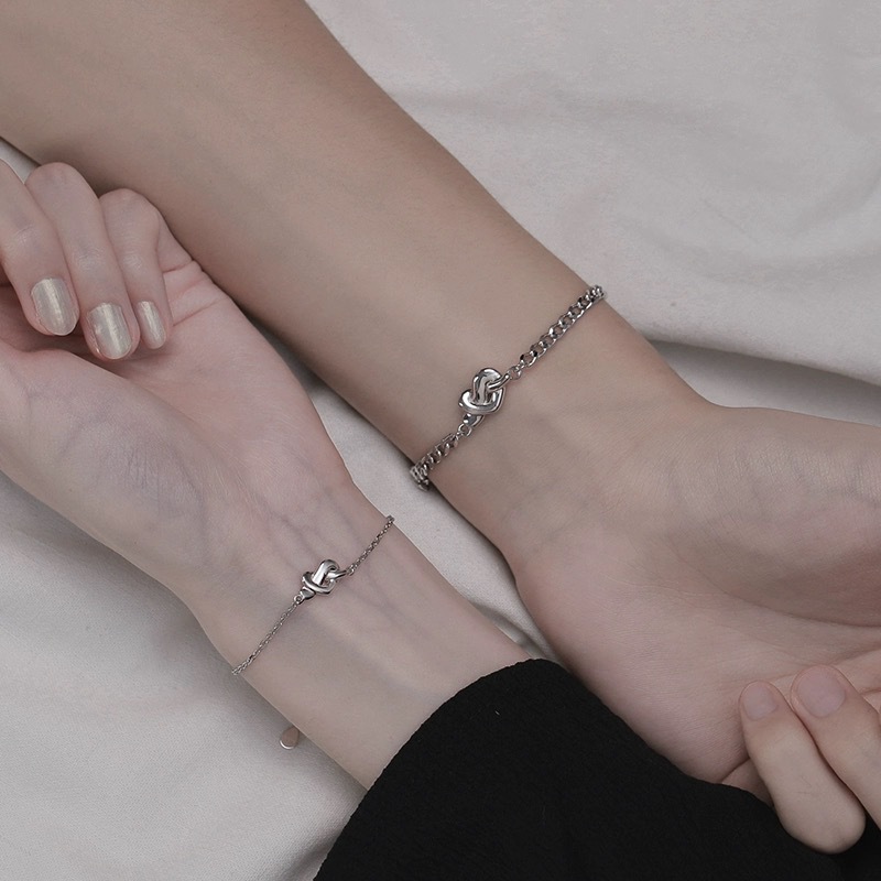 ペアブレスレット 永遠の絆を結ぶ結び目モチーフペアブレスレット