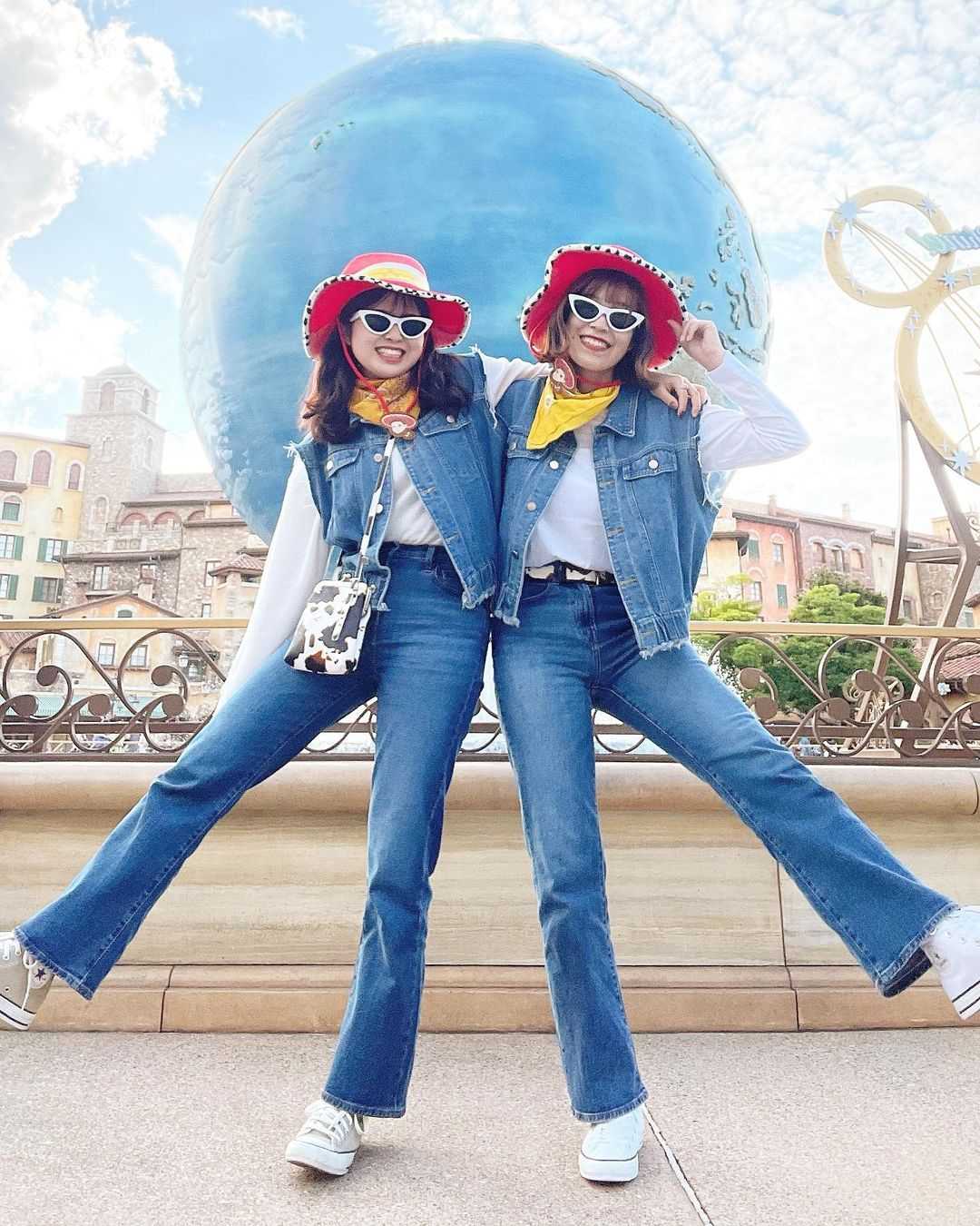 【2025年最新】ディズニーで人気のペアルック特集！おすすめの購入場所やフォトスポットも♡