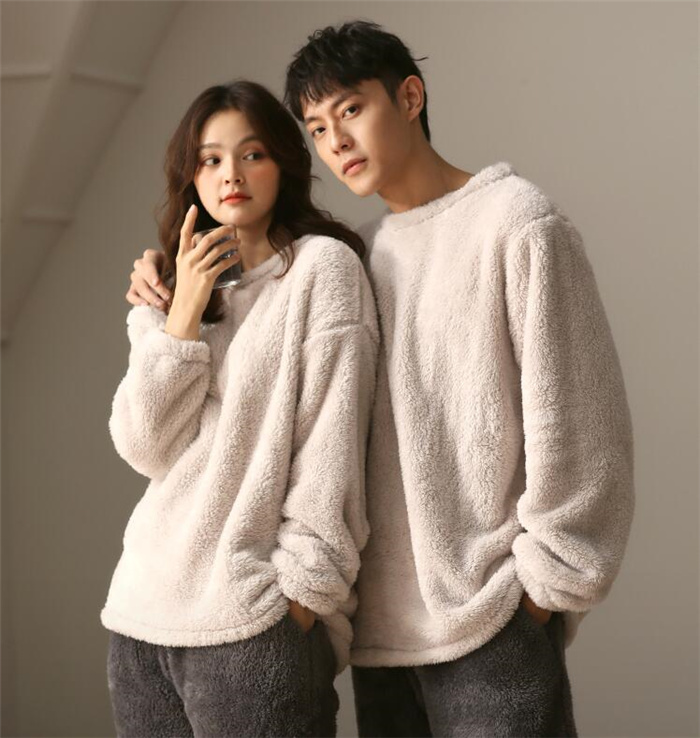 ペアルック もこもこ素材のペアパジャマ上下セット秋冬用