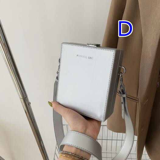 https://fulmo-img-server.com/pairl/47b775a2-b1b4-48a4-add5-87e960e9281a.jpg