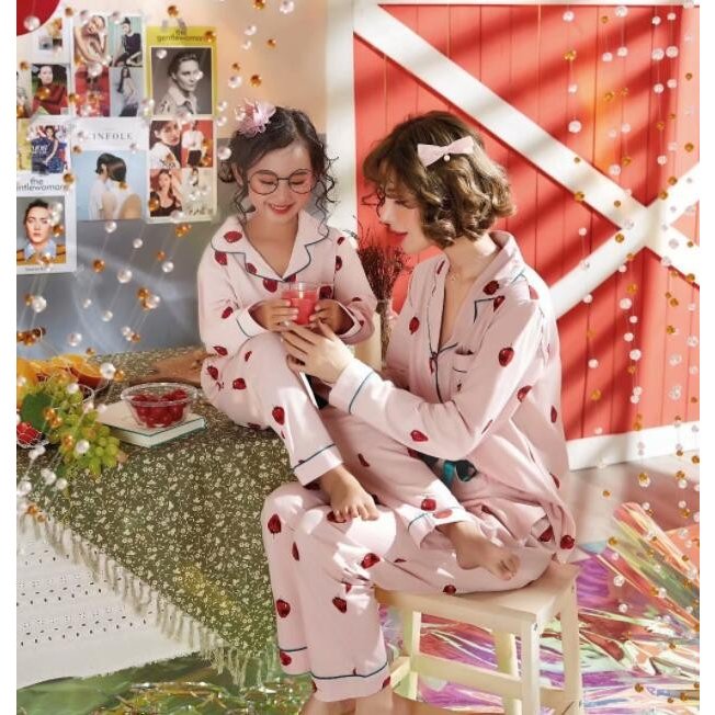 ペアルック いちご柄親子ペア パジャマ 上下セット お揃い寝巻き