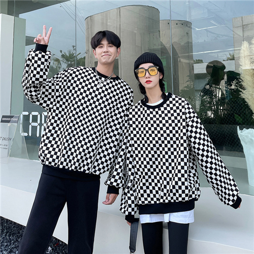 ペアルック 夫婦カップル向け白黒市松模様トレーナー
