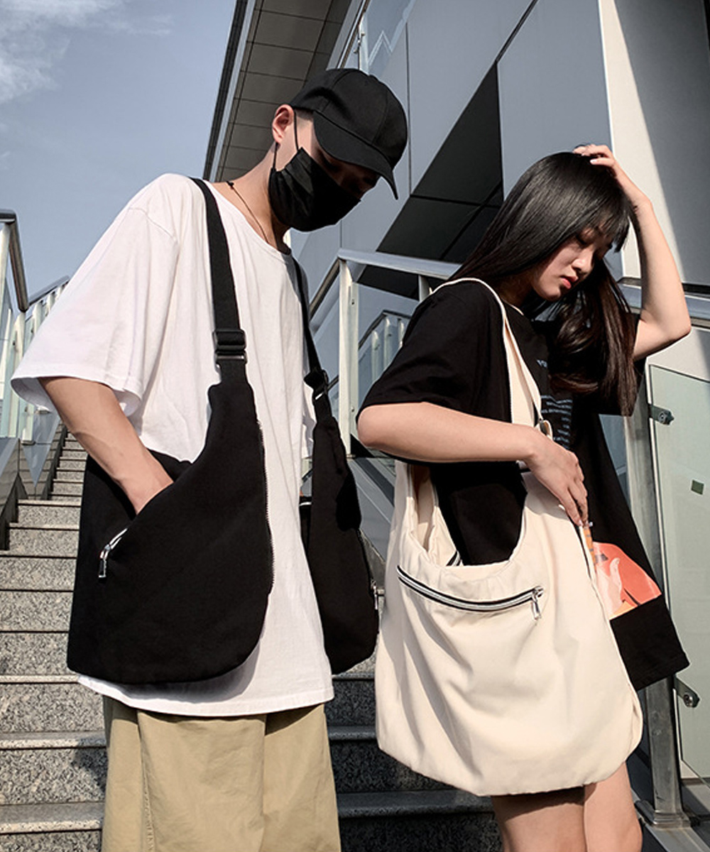 ペアルック対応 ベスト型 斜め掛け男女兼用鞄