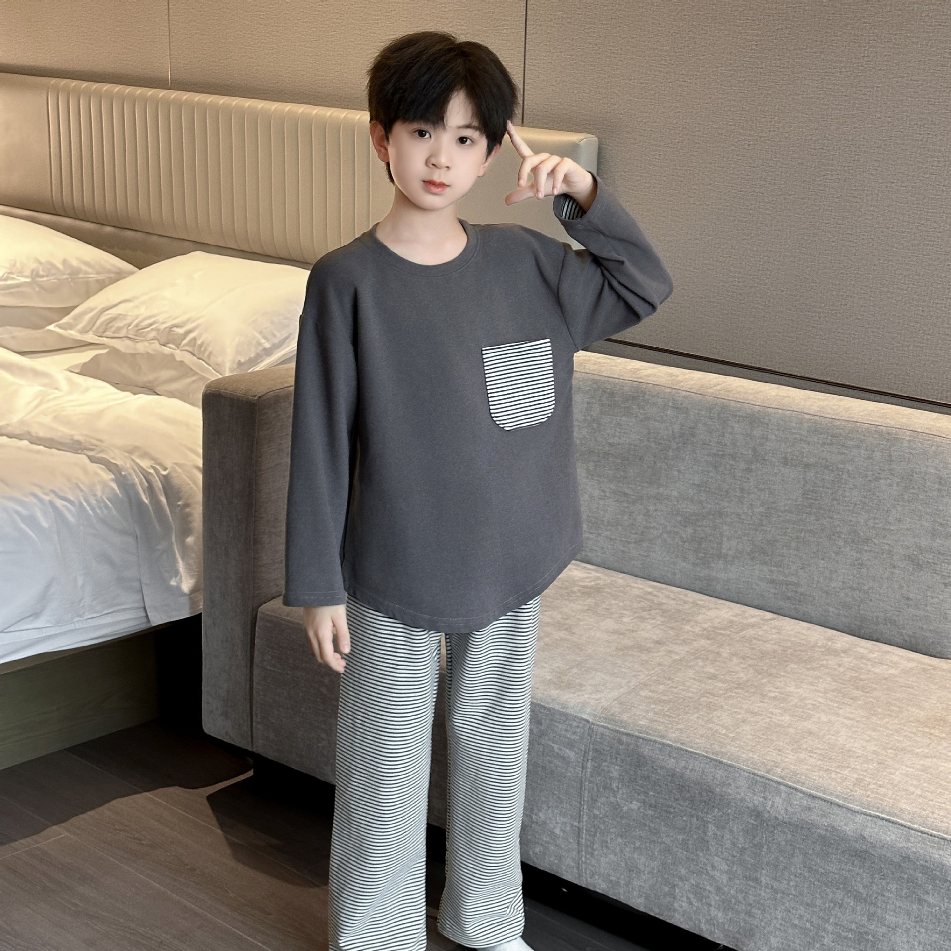 子どもパジャマボーダー柄ポケット付き長袖上下セット男児パジャマ