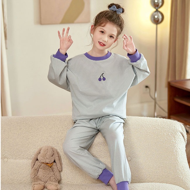 子どもパジャマ さくらんぼ刺繍ルームウェア上下セット