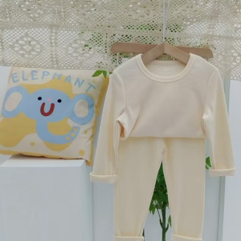 子どもパジャマ もこもこ素材のおうち着セット