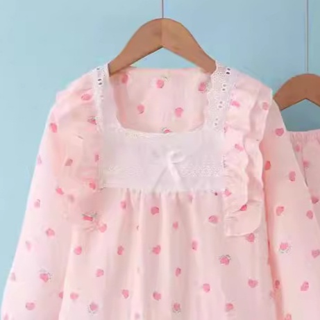子どもパジャマ 小花柄フリル付きキッズルームウェア