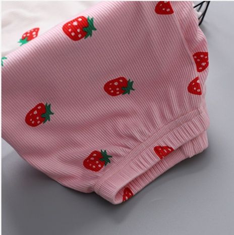 子どもパジャマ いちご柄フリルパジャマセット
