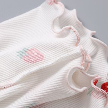 子どもパジャマ いちご柄フリルパジャマセット