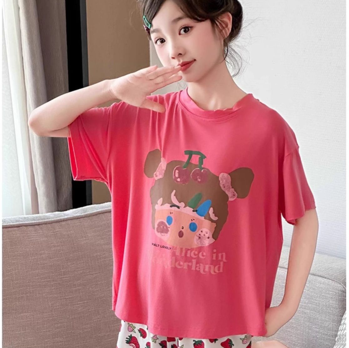 子どもパジャマ 不思議の国の子ども用夏パジャマ