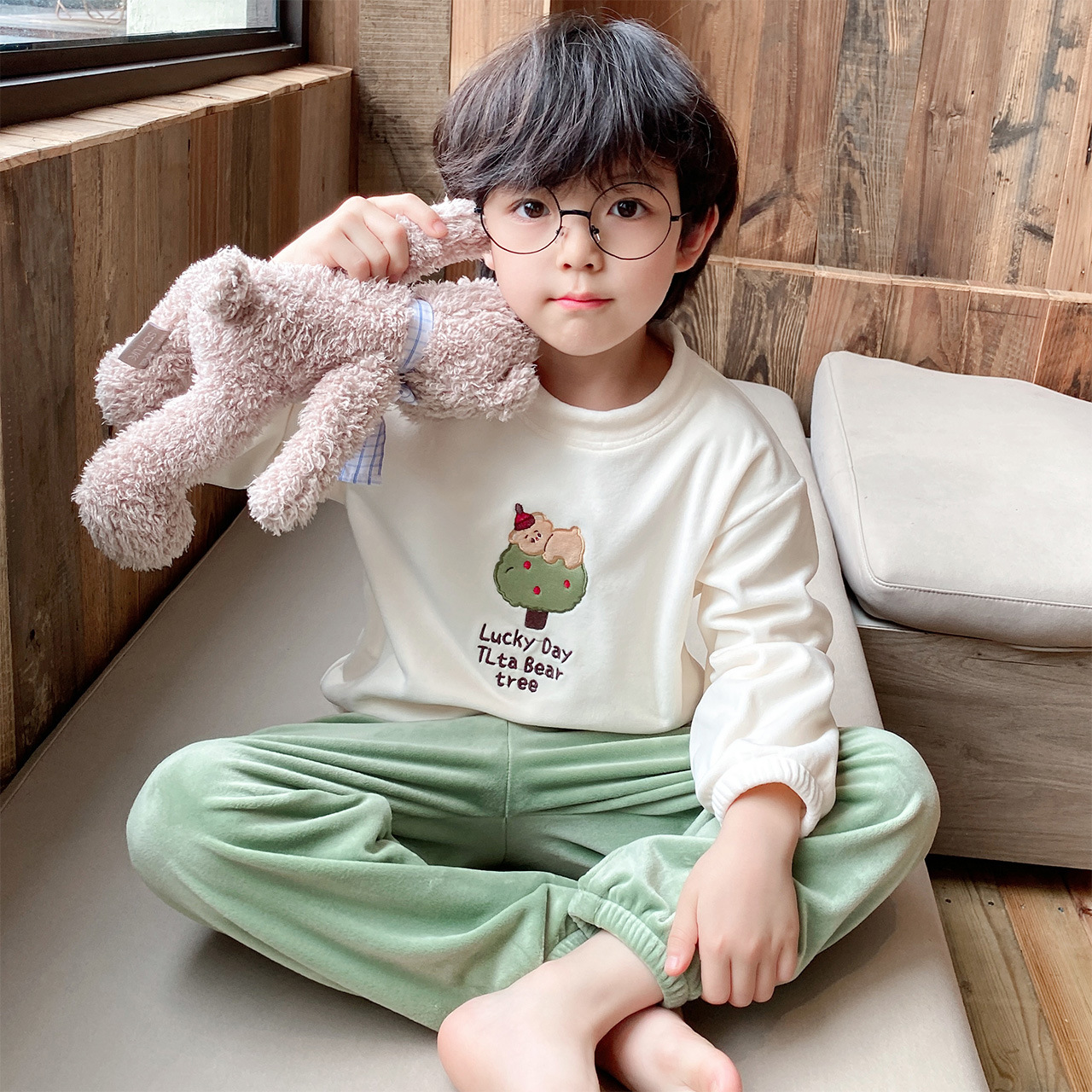 子どもパジャマ うさぎとくまの おやすみルームウェア