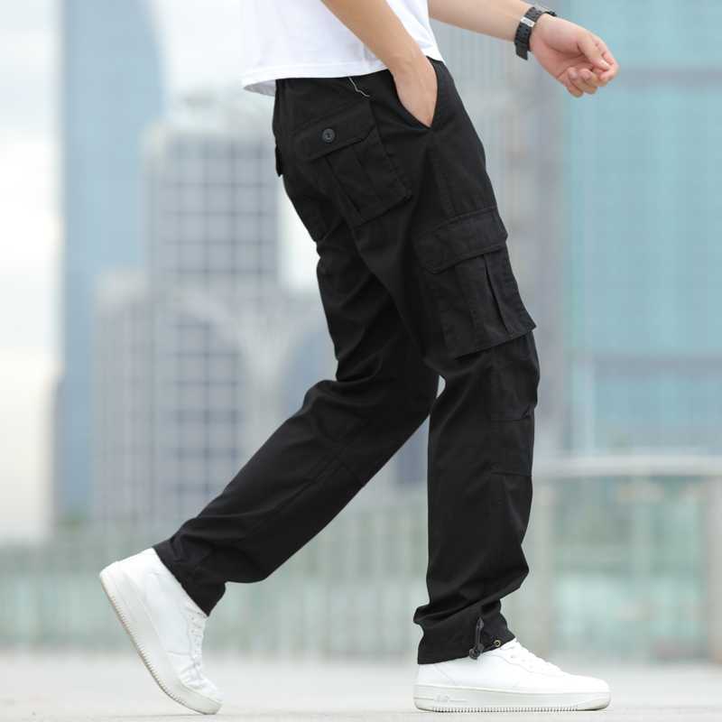 自由な動きと収納力が魅力！カーゴパンツパンツワークで作る快適スタイル5選