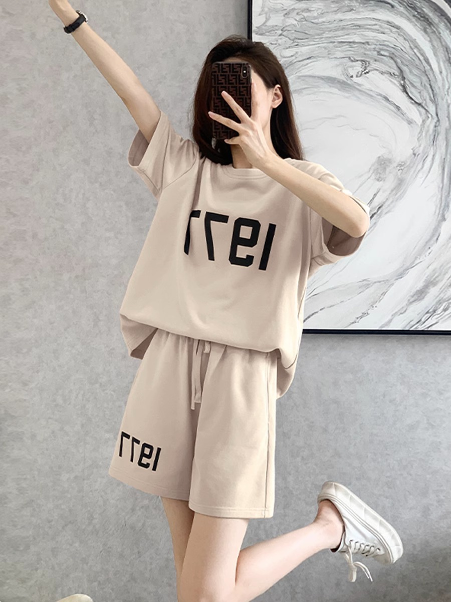 パンツセットアップ 文字デザイン ゆったりショートセット
