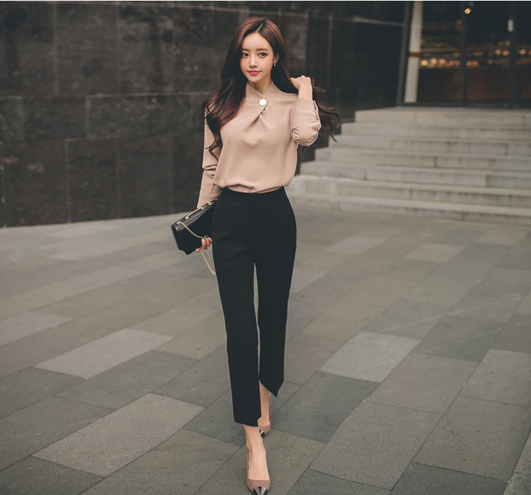 https://fulmo-img-server.com/pants-set/03695045-b680-46f7-90d1-5fcd55cba7f4.jpg