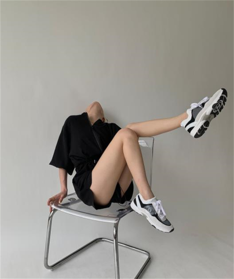 パンツセットアップ ウエスト絞りショートパンツ風ジッパー付きつなぎ