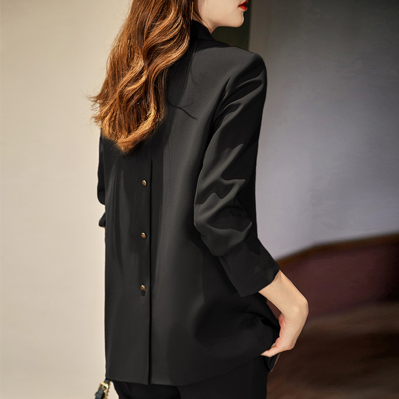 https://fulmo-img-server.com/pants-set/0828e790-4e36-4af3-b88b-d4cd633f978d.jpg