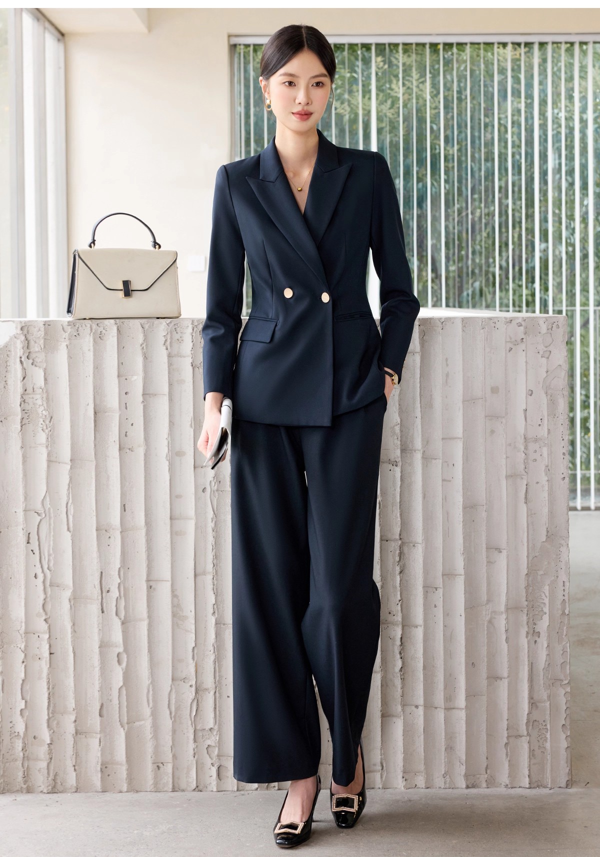 https://fulmo-img-server.com/pants-set/087bb9e8-8c54-48d5-ba40-7e59d661c139.jpg