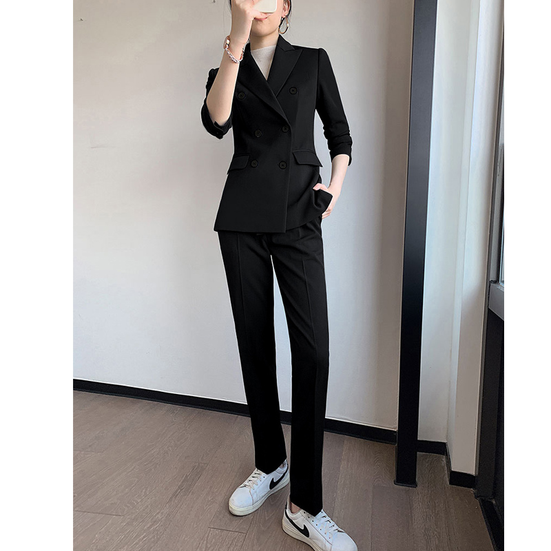 https://fulmo-img-server.com/pants-set/0c9b3c02-7192-4577-a934-a427d5d9b80b.jpg